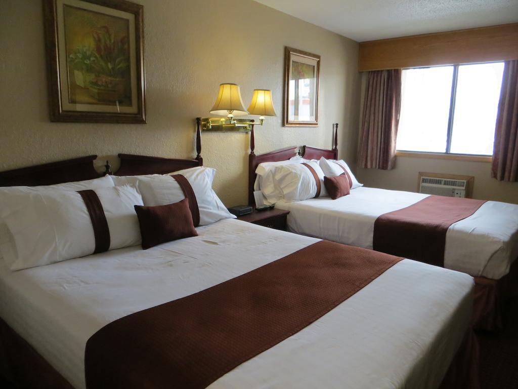 Howard Johnson By Wyndham Red Deer Exteriör bild