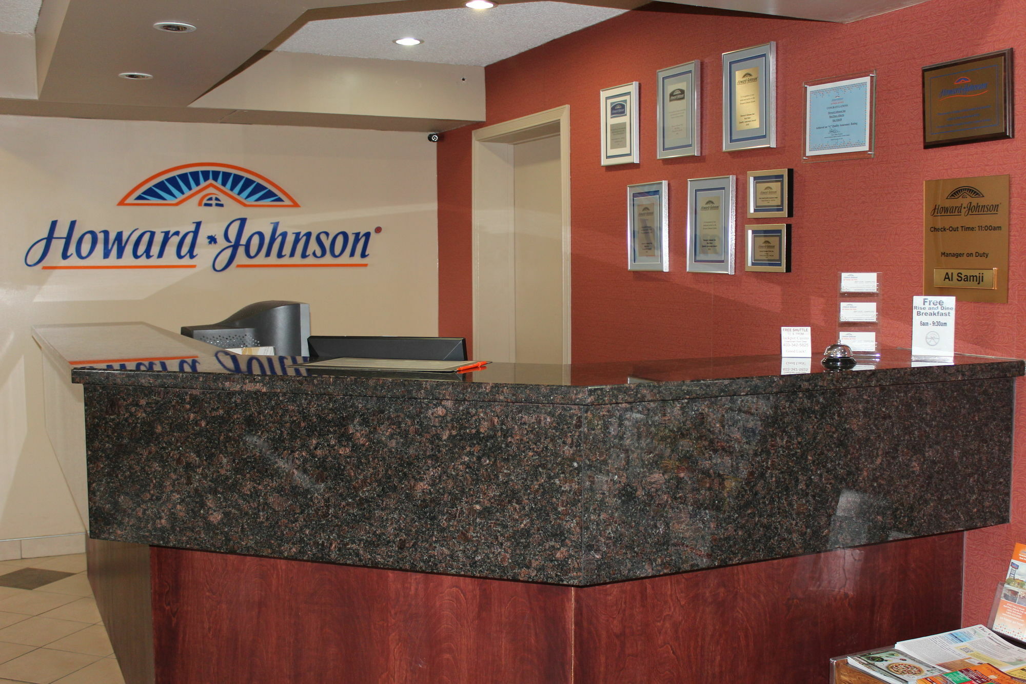 Howard Johnson By Wyndham Red Deer Exteriör bild