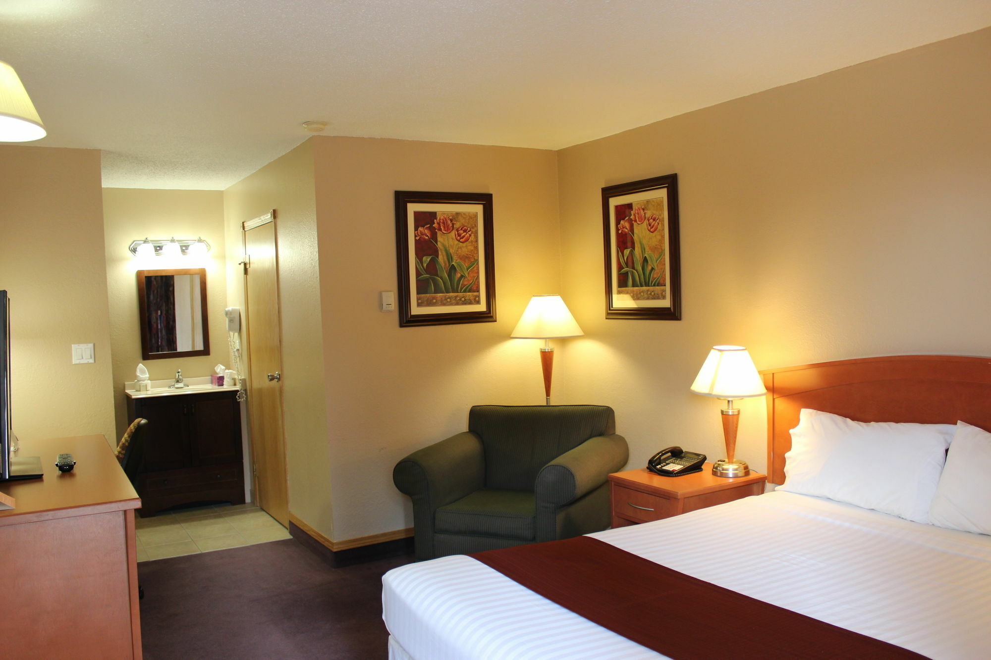 Howard Johnson By Wyndham Red Deer Exteriör bild